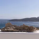 Minos *