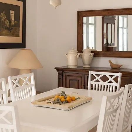 Minos Villa Andíparosz