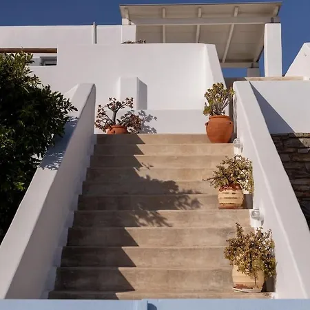 Minos Villa
